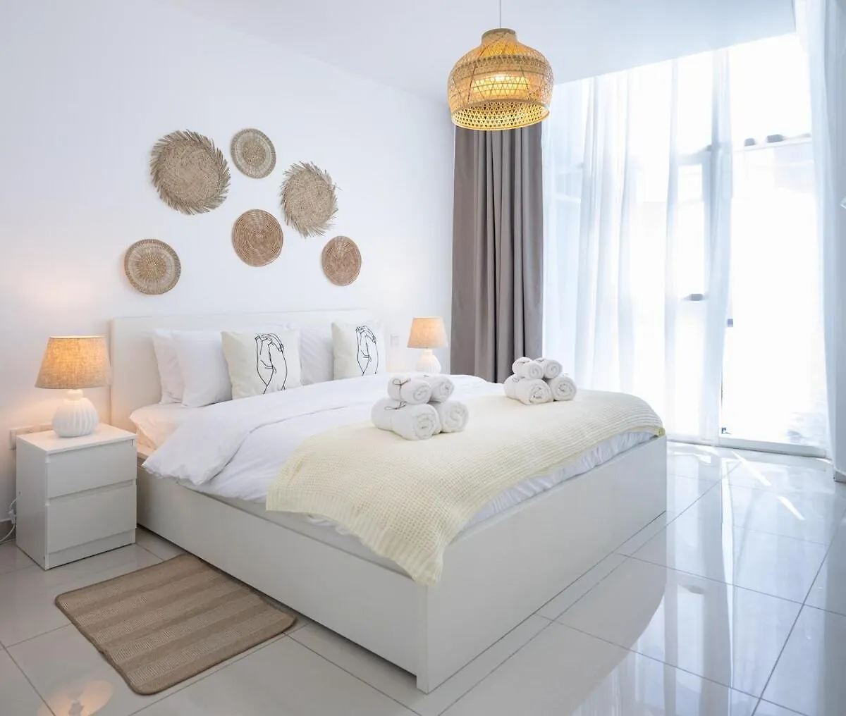 Waves - Charming Apt With Balcony Steps From The Beach Dubai Apartment