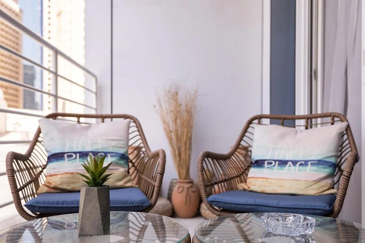 Waves - Charming Apt With Balcony Steps From The Beach Dubai